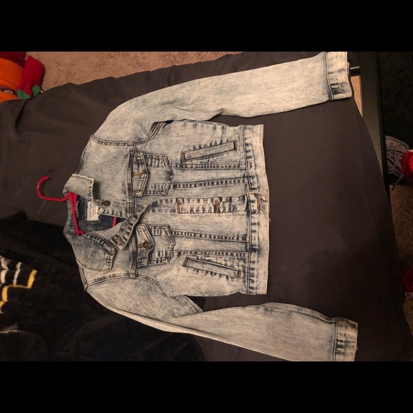 Jean jacket - Picture 2 of 3